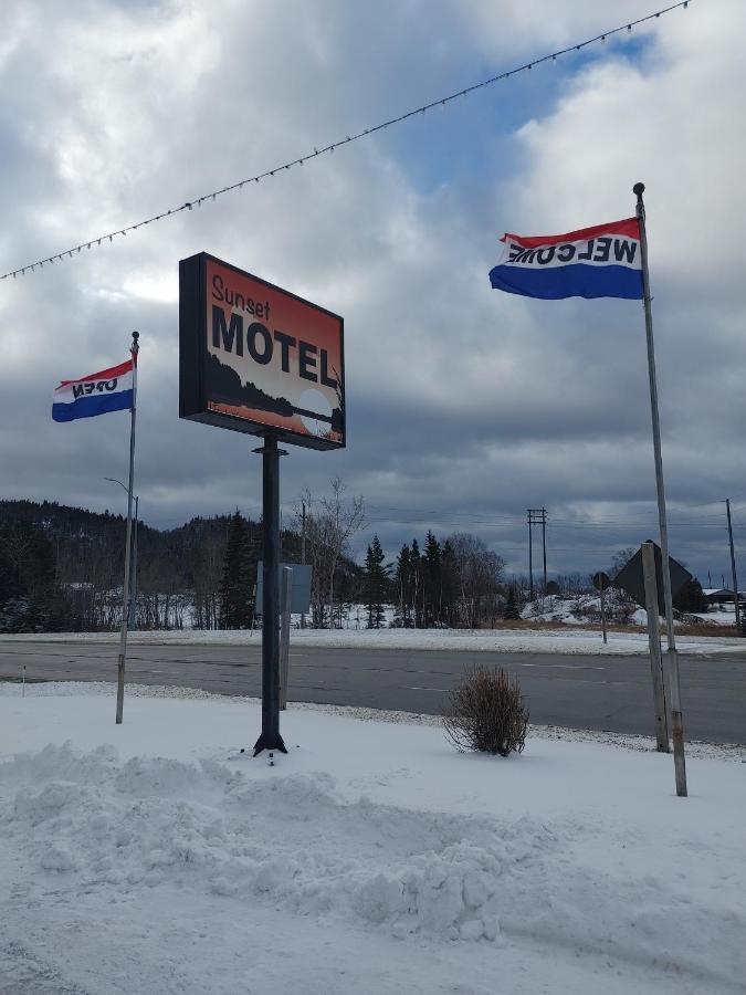 Sunset Motel Schreiber Exterior foto